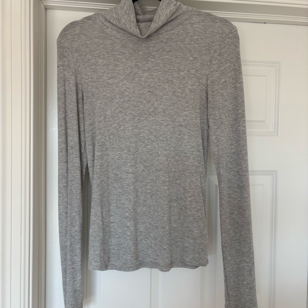 Joah Brown Gray Turtleneck Sweater